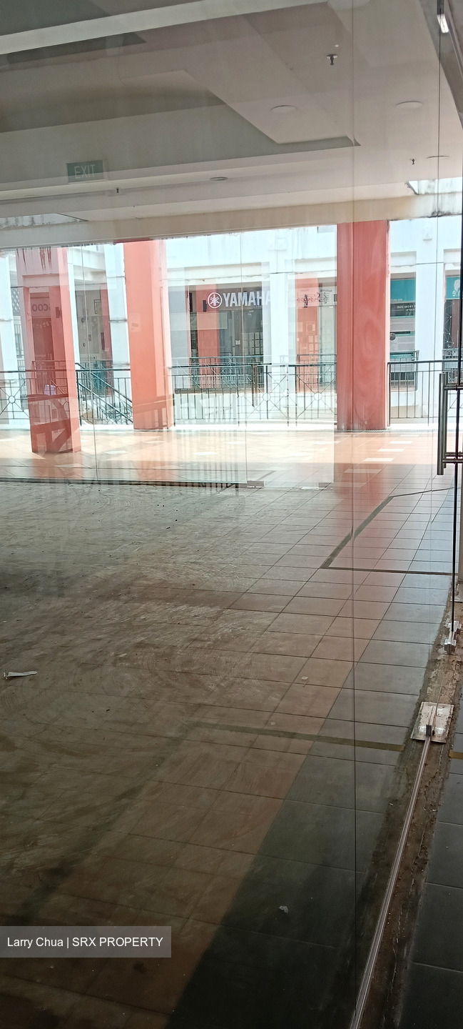 Hougang Green Shopping Mall (D19), Shop House #461357611